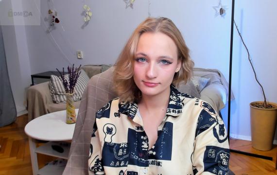 Adult webcam chat with EvelynEvans: Smoking