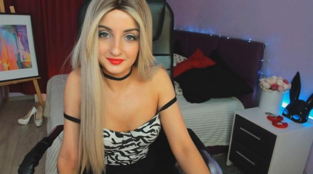 Find your cam match with KattyLight: Lipstick