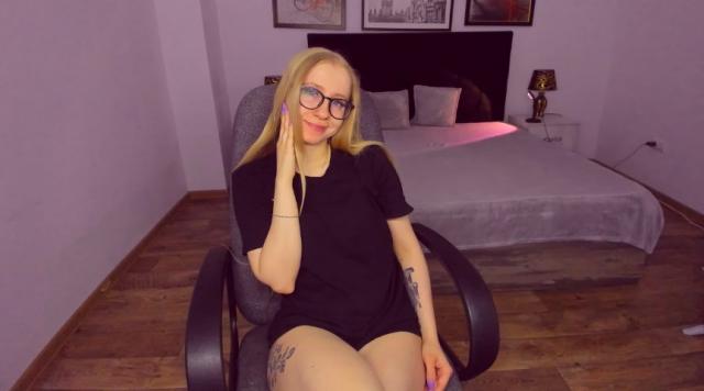 Adult chat with MilanaStone: Lingerie & stockings