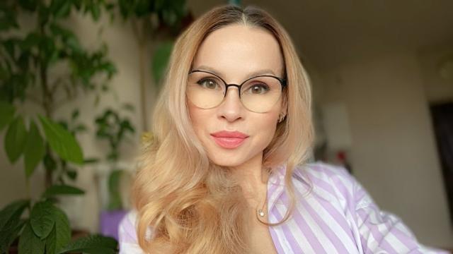 Adult webcam chat with MelindaMills: Penetration