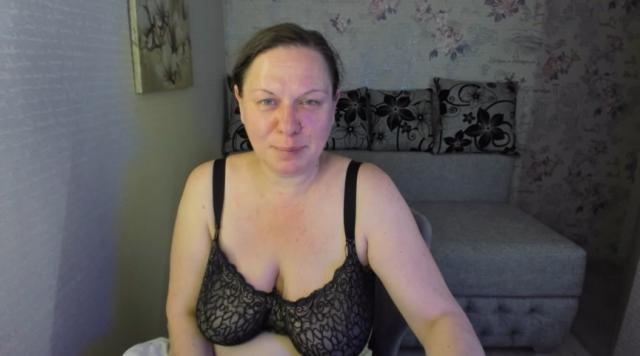 Welcome to cammodel profile for KellyPerfection: Kissing