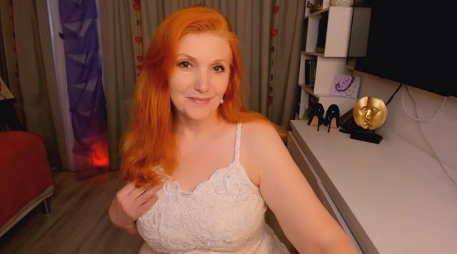 Connect with webcam model AlmaZx: Outfits