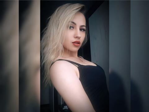 Find your cam match with Dianaaaa