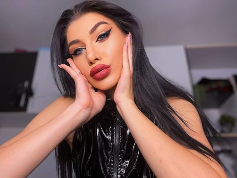 Connect with webcam model AmandaBlaze: Domination