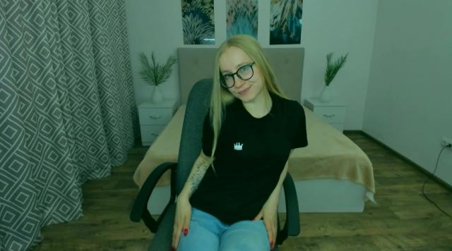 Adult chat with MilanaStone: Glasses