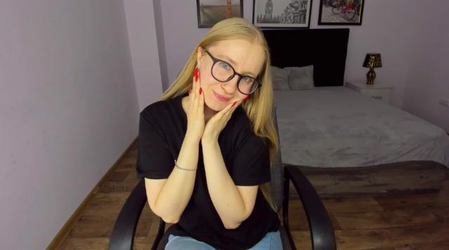 Explore your dreams with webcam model MilanaStone: Glasses