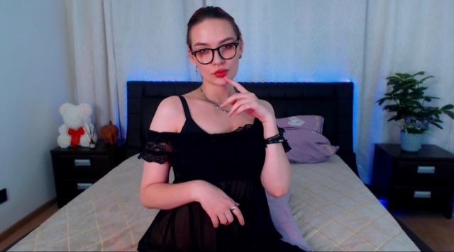 Find your cam match with ChloeCristal: Penetration