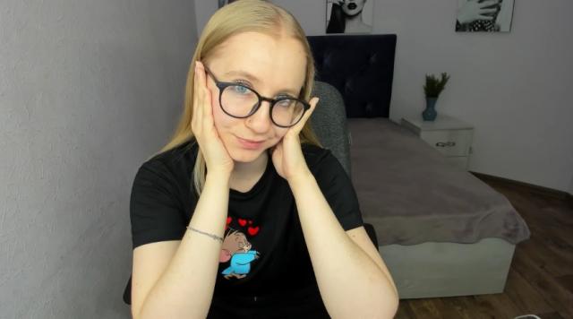 Adult chat with MilanaStone: Glasses