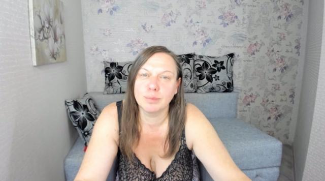 Connect with webcam model KellyPerfection: Masturbation