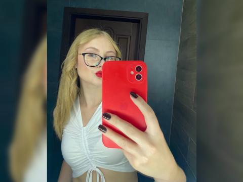 Find your cam match with LadyRed1919