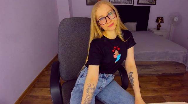 Watch cammodel MilanaStone: Glasses