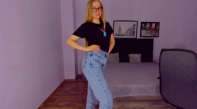 Adult webcam chat with MilanaStone: Outfits