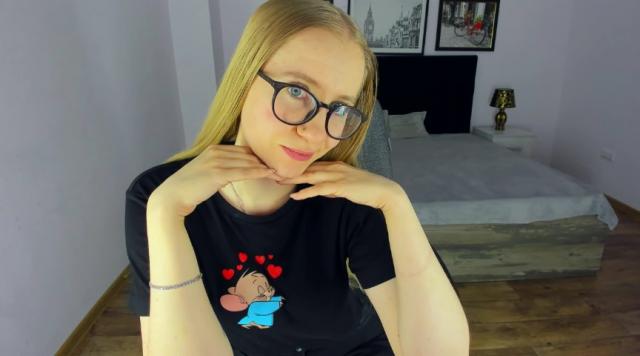 Watch cammodel MilanaStone: Glasses