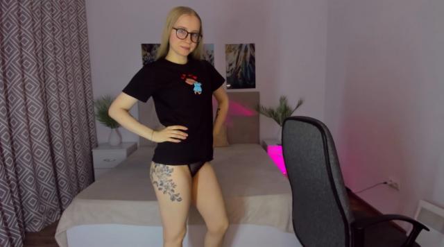 Watch cammodel MilanaStone: Glasses