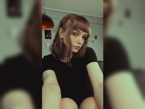 Connect with webcam model CutieCat: Art