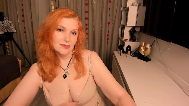 Adult chat with AlmaZx: Femdom