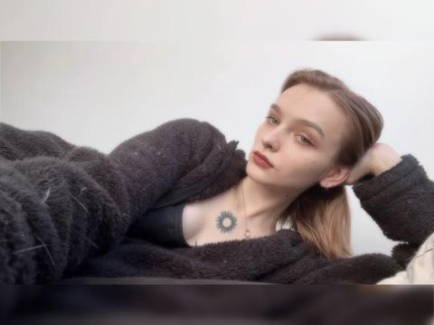 Connect with webcam model CutieCat: Art