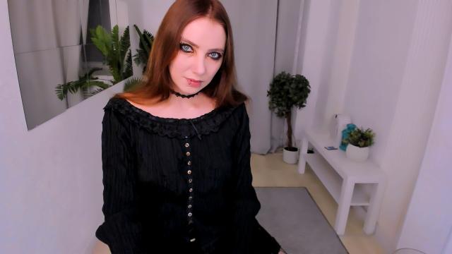 Adult webcam chat with Decadancee: Nails