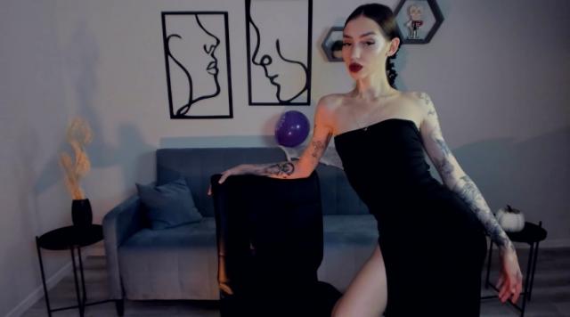 Explore your dreams with webcam model SophieKiss: Smoking