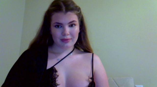 Connect with webcam model Nikol666