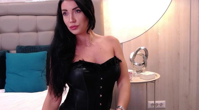 Welcome to cammodel profile for StephanyMilan: Latex & rubber