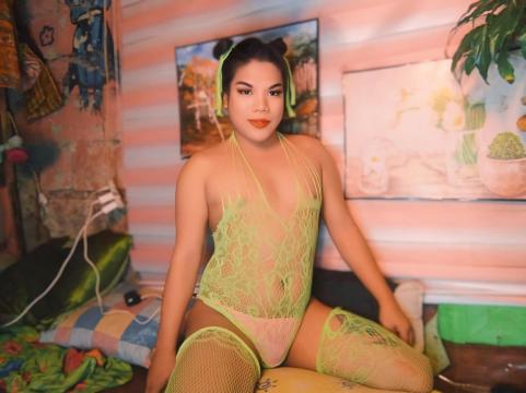 Adult chat with xxChelseaxx: Nipple play