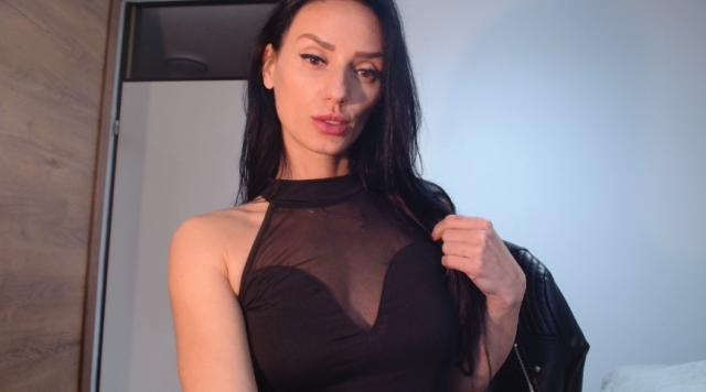 Visit StrongSexyLady profile