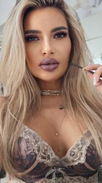 Visit AmiraBelle profile