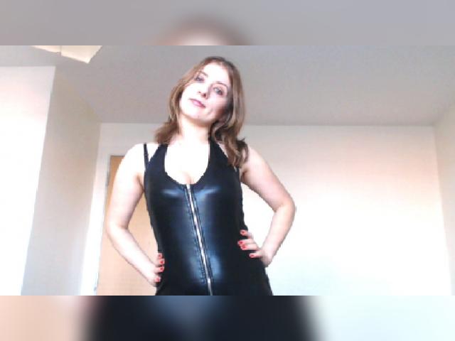 Adult chat with wetcherryUK: Dominatrix