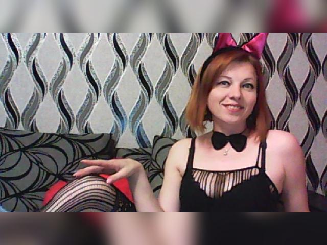 Adult webcam chat with 121LedyA