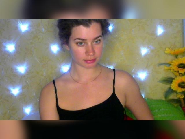 Find your cam match with AmeliSofi: Smoking