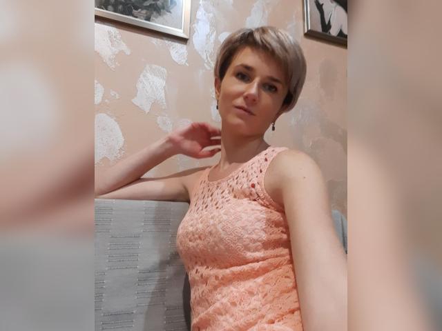 Explore your dreams with webcam model BeautyKsenia: Smoking