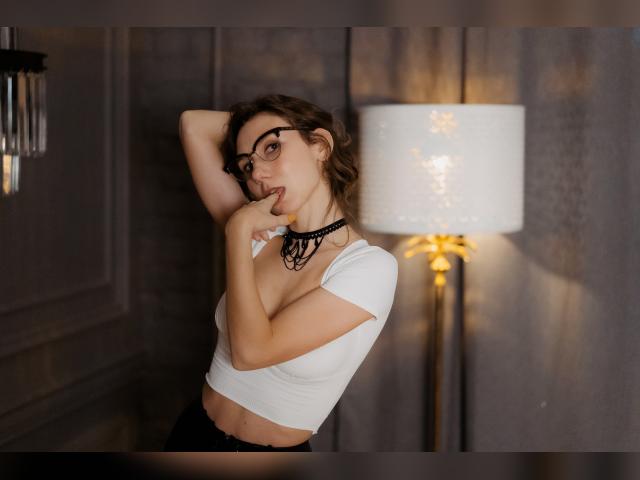 Welcome to cammodel profile for SheSleepsNaked: Dominatrix