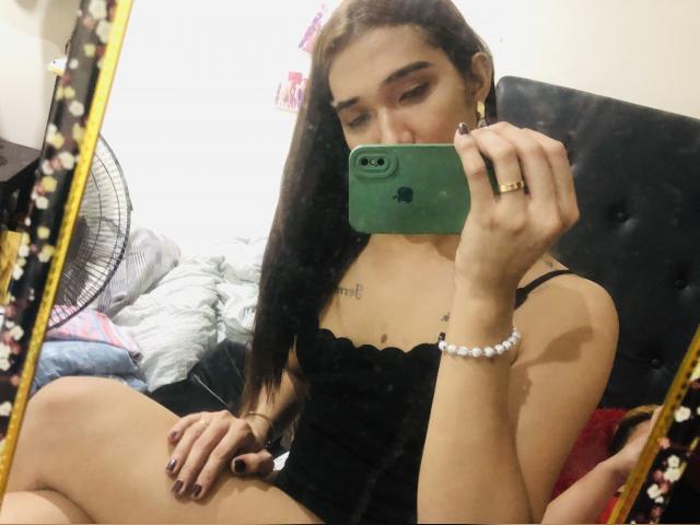 Connect with webcam model Eunicethehardfu: Role playing