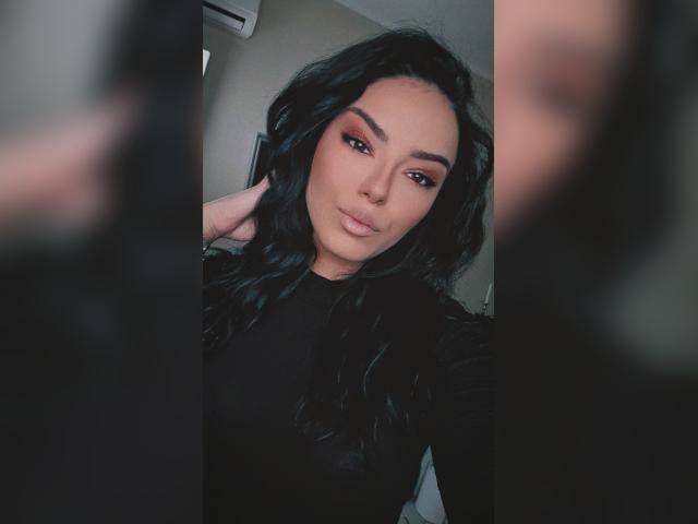 Adult chat with IzabellIch: Armpits
