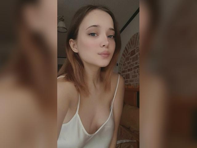 Connect with webcam model 1Katekri23: Kissing