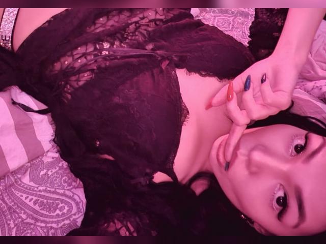 Webcam chat profile for BerryBlue22: Live orgasm