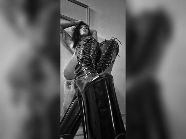 Welcome to cammodel profile for IzabellIch: Ask about my other activities