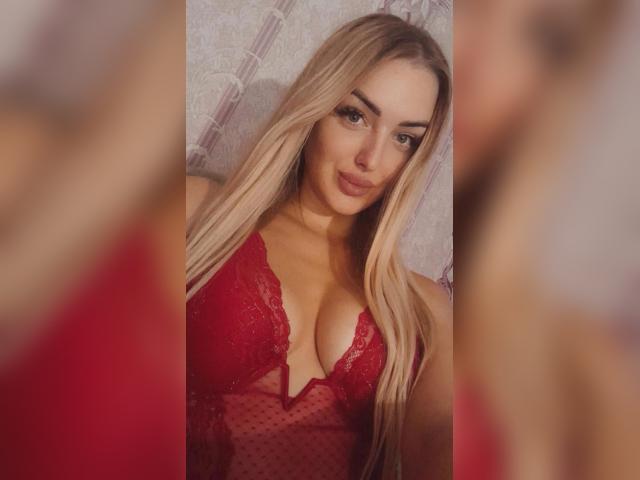 Welcome to cammodel profile for Amy19: Piercings & tattoos