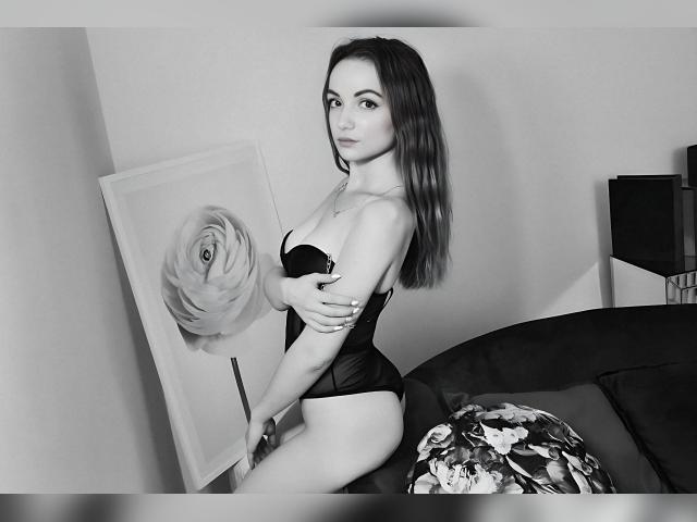 Find your cam match with KatelynNoir: Outfits