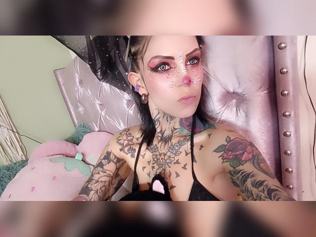 Adult chat with milfseduction: Piercings & tattoos