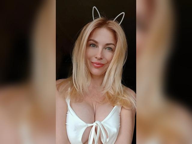 Connect with webcam model MarshmellowRose: Slaves