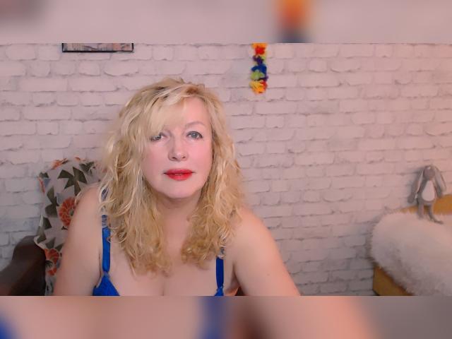 Adult chat with SamanthaSmi: Masturbation