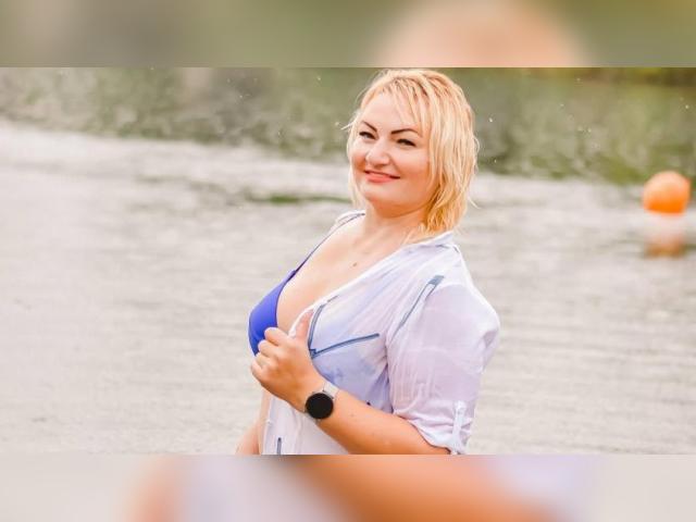 Watch cammodel Zyfirka312: Ask about my Hobbies