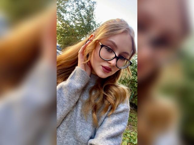 Find your cam match with LadyRed1919