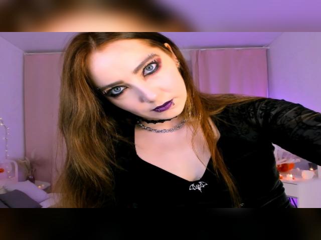 Connect with webcam model Decadancee: Role playing