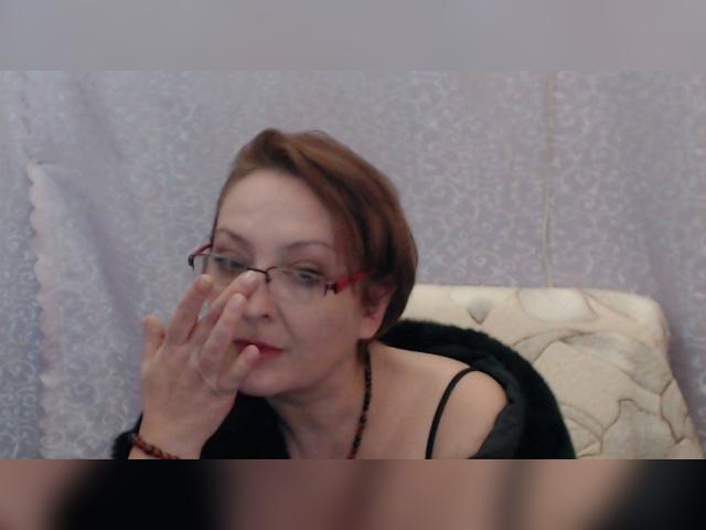 Adult webcam chat with justwoman4u: Books/Reading