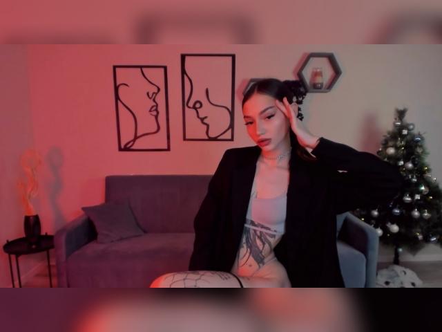 Why not cam2cam with SophieKiss: Strip-tease