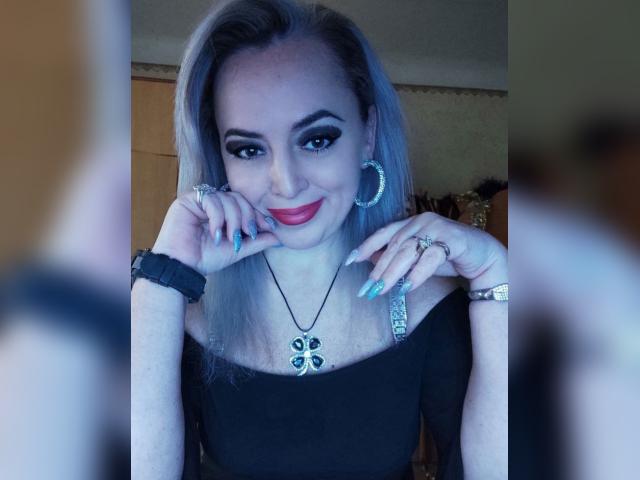 Adult chat with CuteDimple