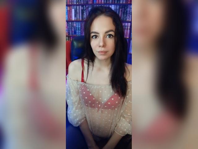 Connect with webcam model B1ackberry: Kissing